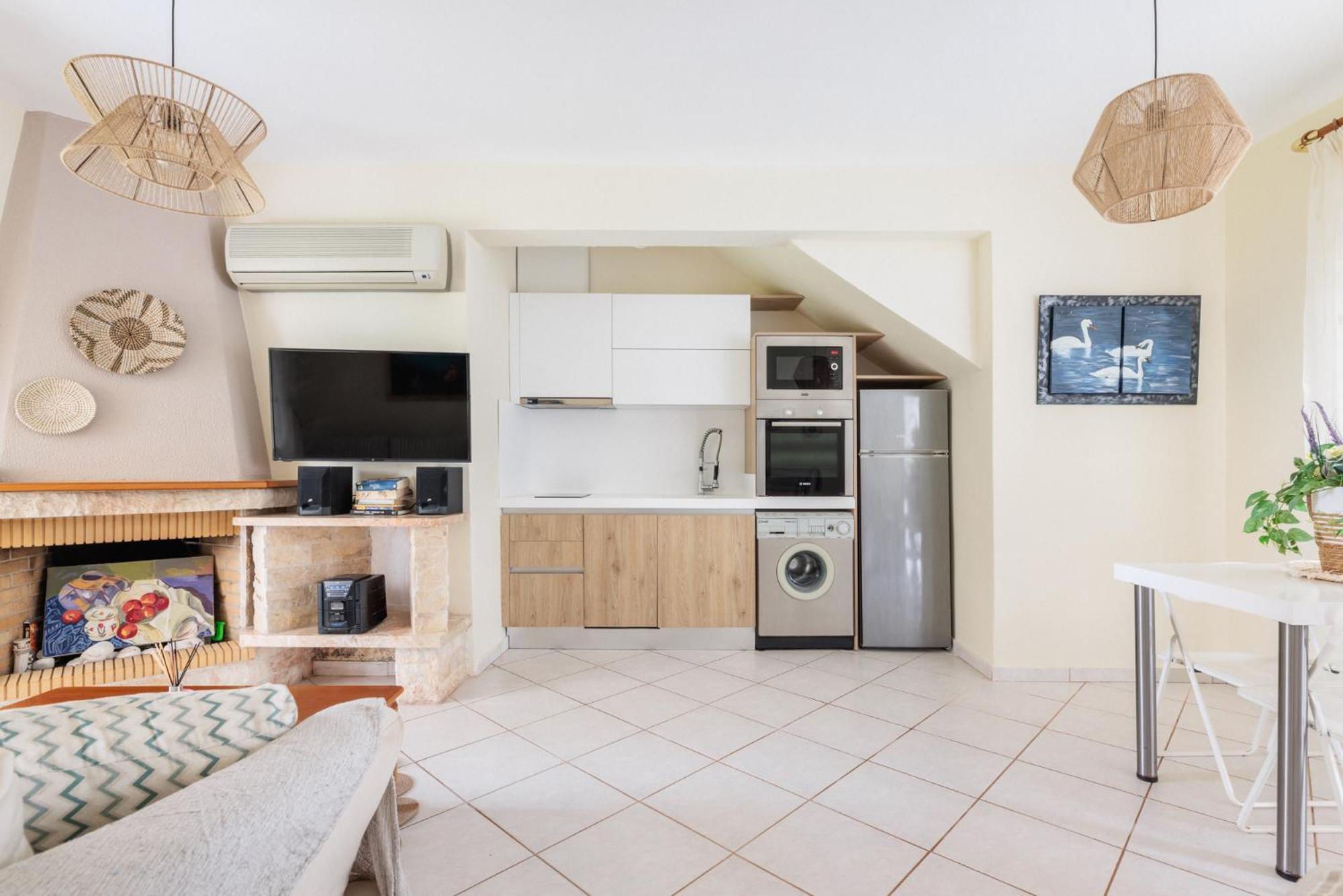 Apartment Next To The Sea Paralia Dionisiou Exterior foto